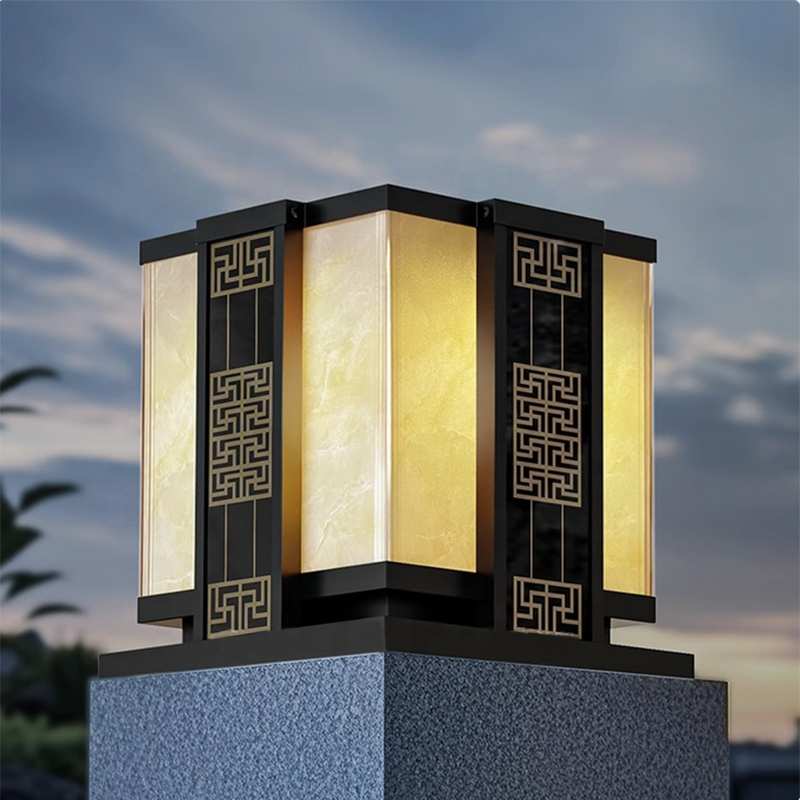 Đèn Cổng Năng Lượng Mặt Trời Hoa Văn Cổ Điển | LEDTOT DTC K5QM