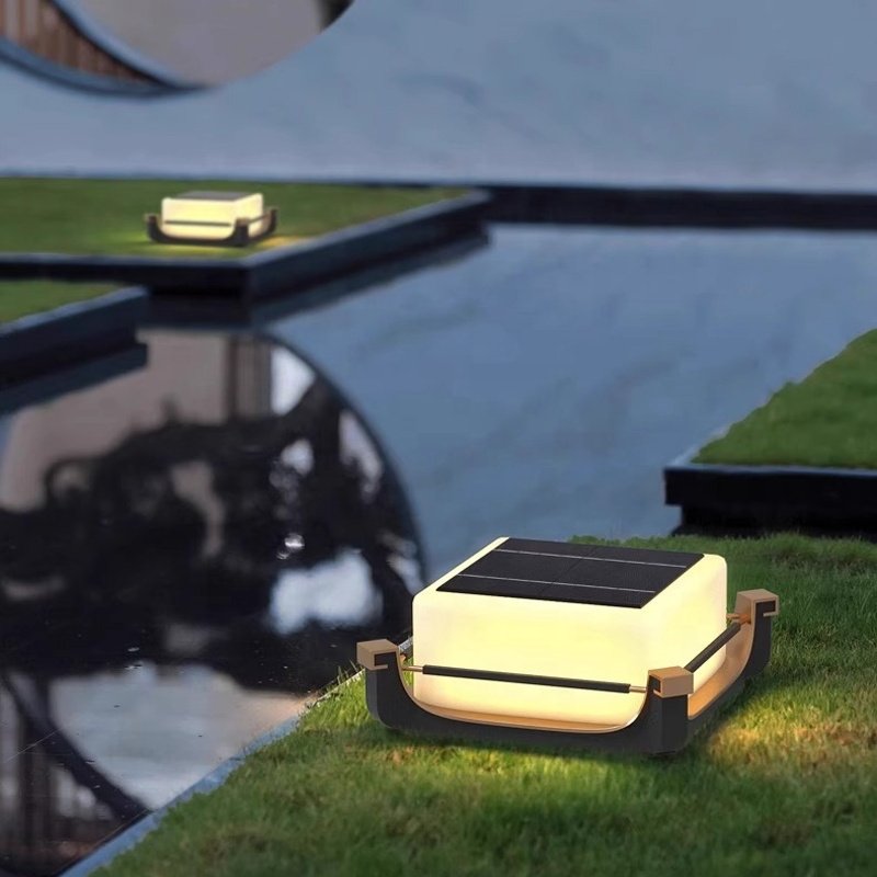 Đèn LED Trụ Cổng Sân Vườn Năng Lượng Mặt Trời | LEDTOT DTC 84QZ