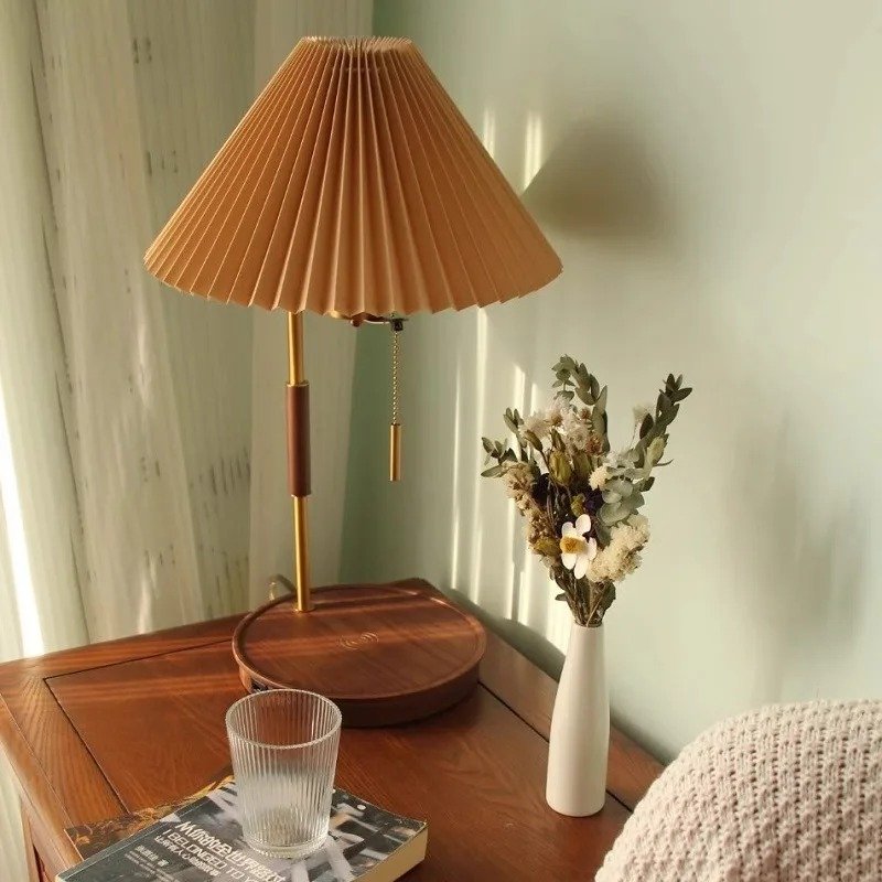 Đèn Ngủ Retro Mỹ Chụp Xếp Ly Sạc Không Dây | LEDTOT DN 37PL